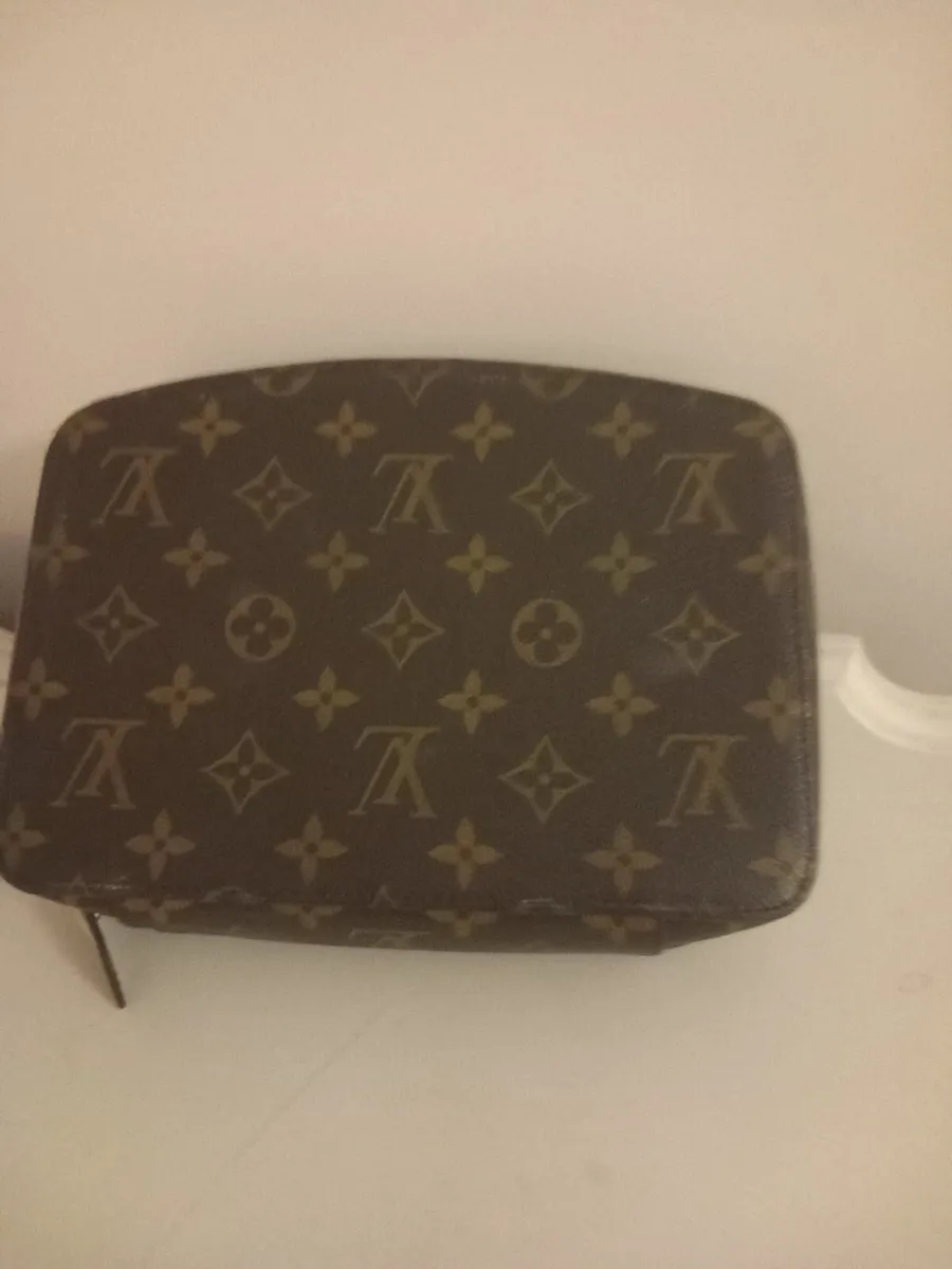 Lv jewellery box - Image 1