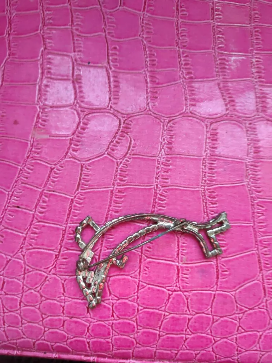 Dolphin shape rhinestones brooch - Image 2