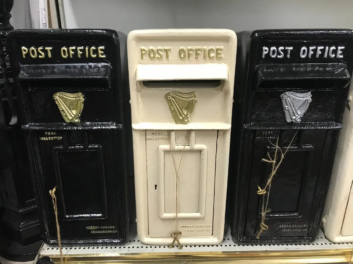 Cast iron & aluminium post boxes Garden furniture - Image 3