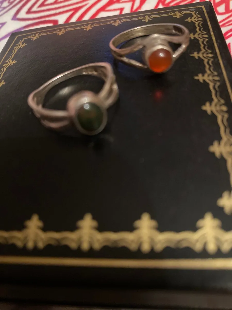 Silver rings - Image 1