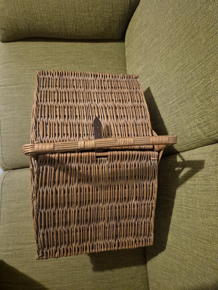 Picnic Basket - Image 3