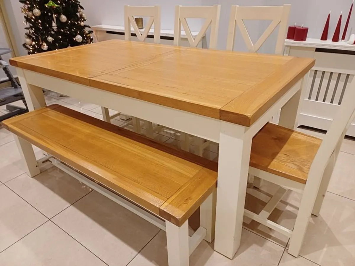 Table & Chairs - Image 3