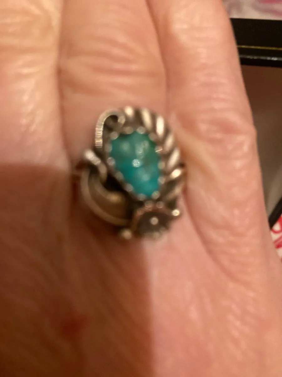 Silver ring - Image 1