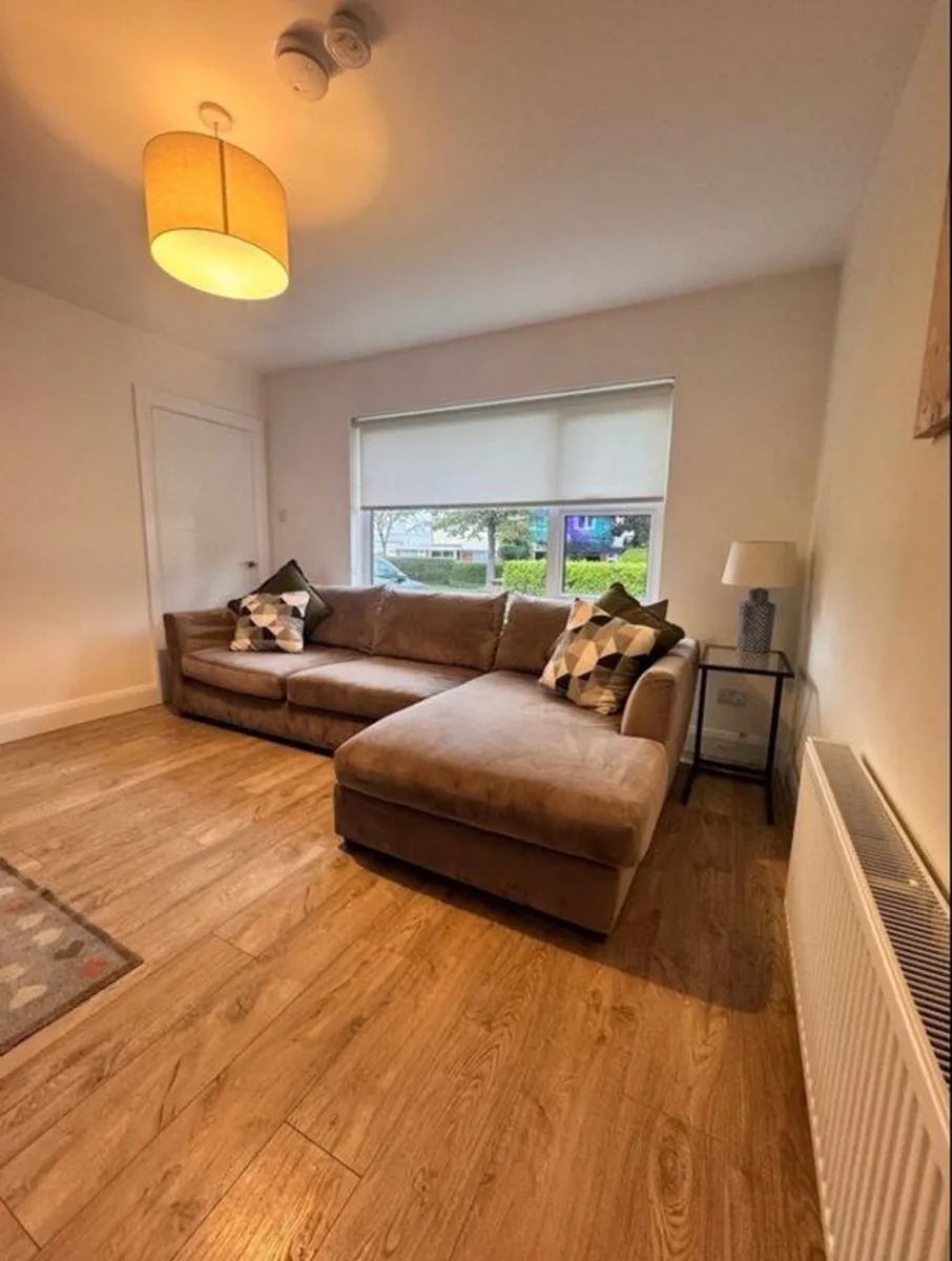 Diamond Furniture - City Sofa - Image 2