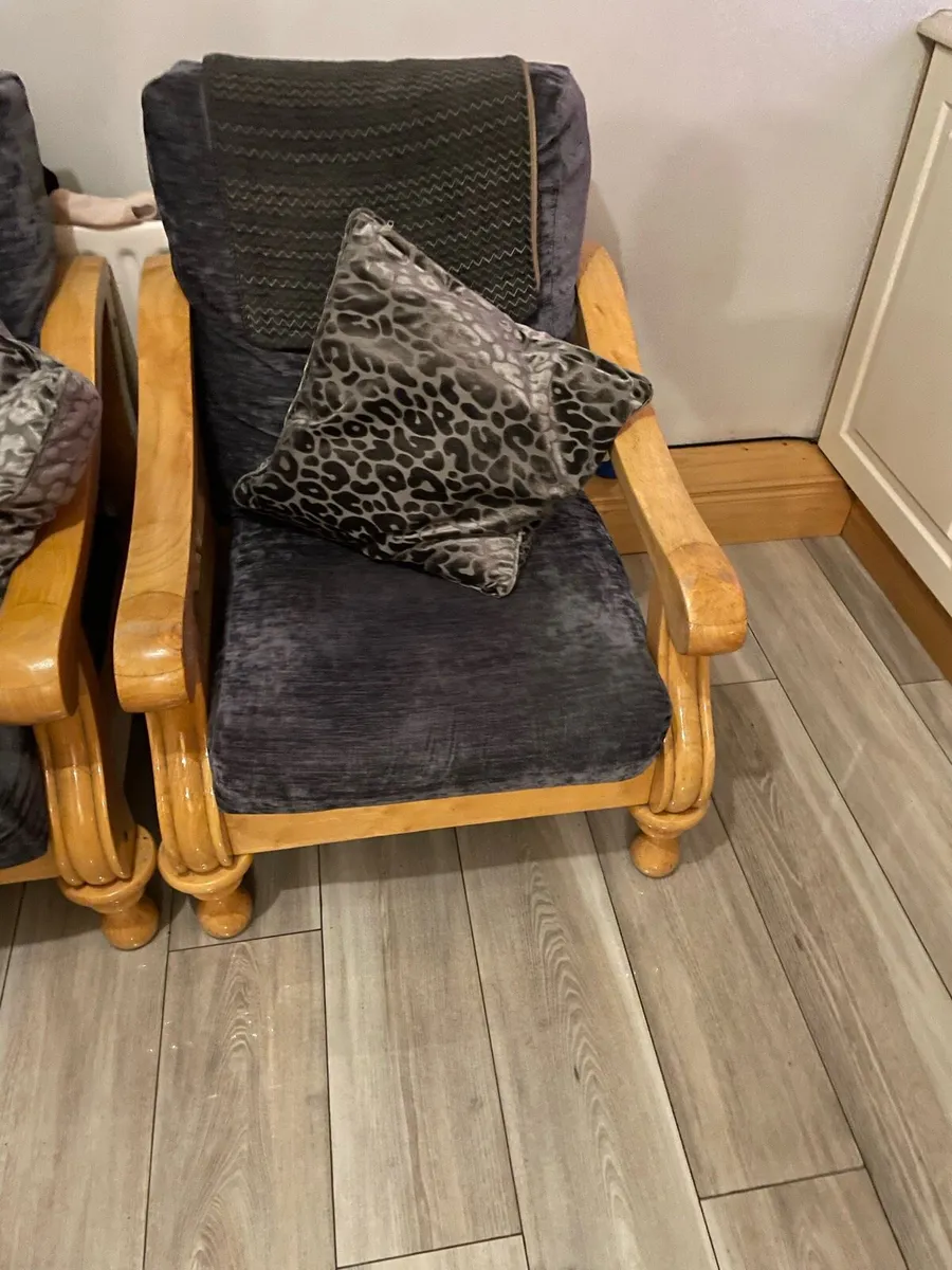 Two seater and one seater - Image 1