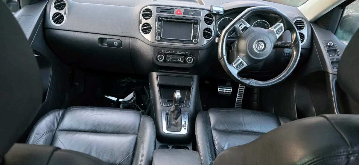 11 VW TIGUAN R-LINE - Image 2