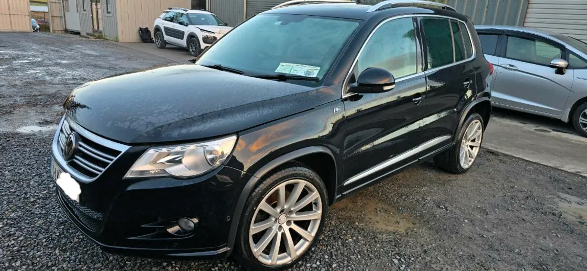 11 VW TIGUAN R-LINE - Image 1