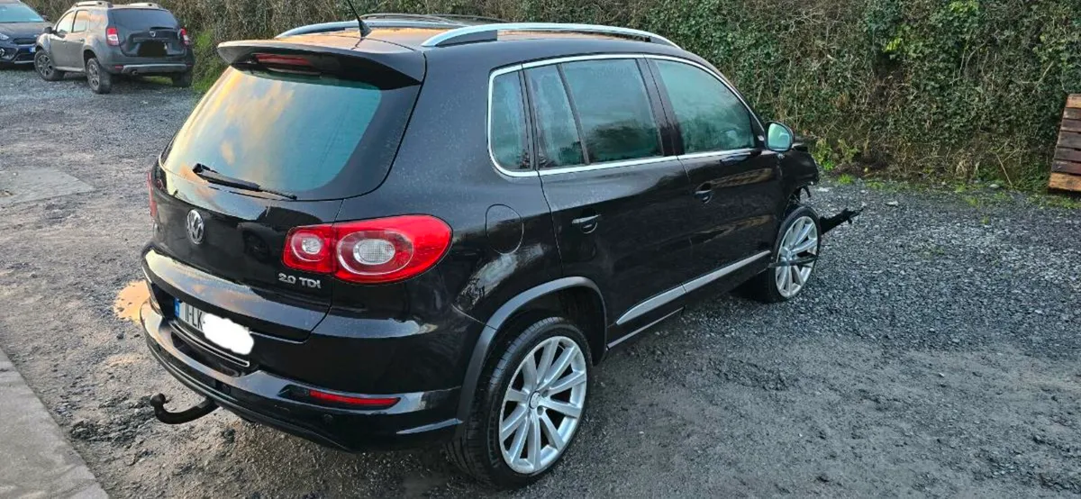 11 VW TIGUAN R-LINE - Image 4