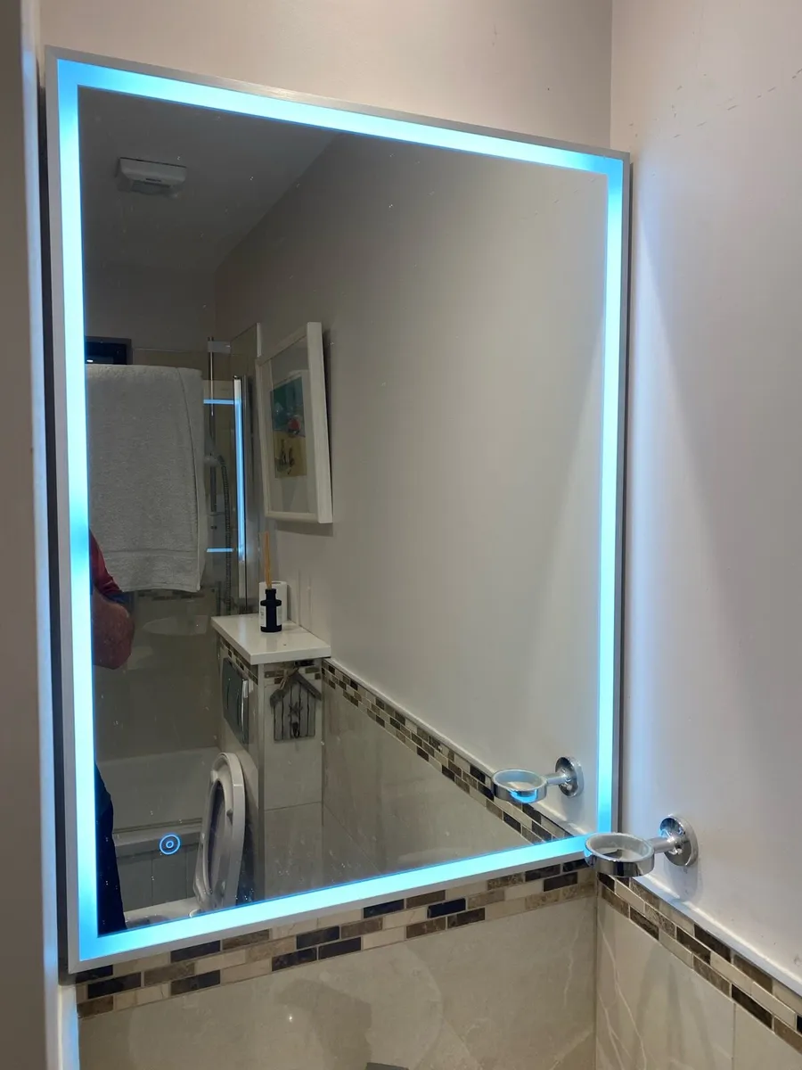 Bathroom Items - Image 1