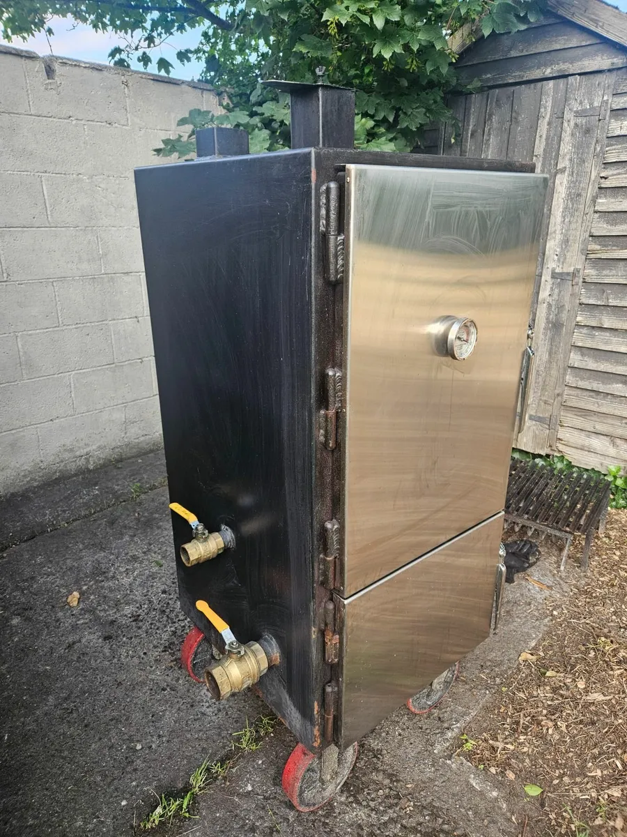Cabinet Smoker - Image 3