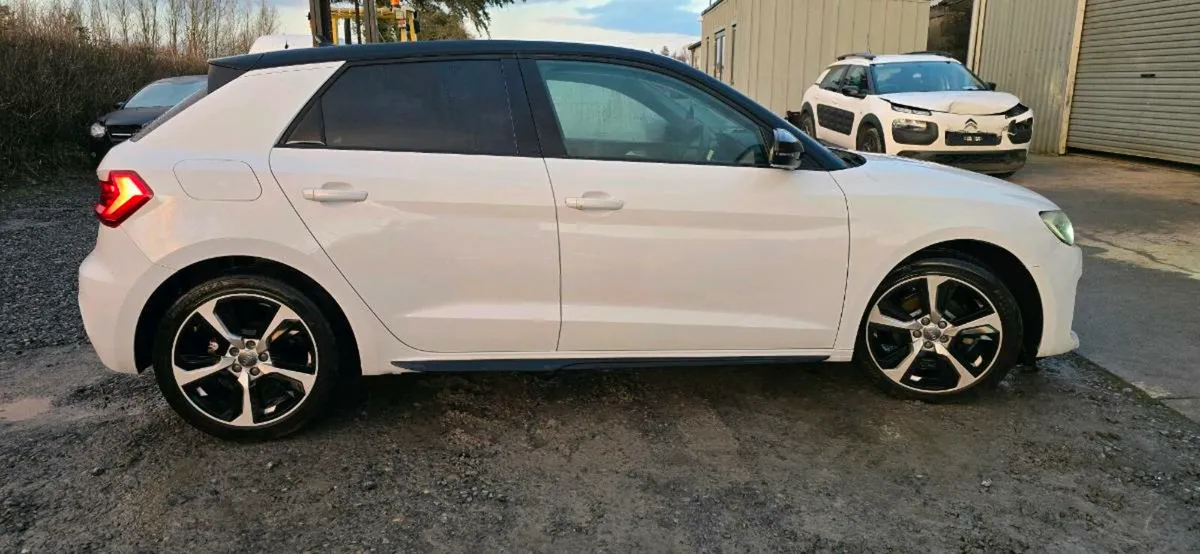 201 AUDI A1 AUTO - Image 2