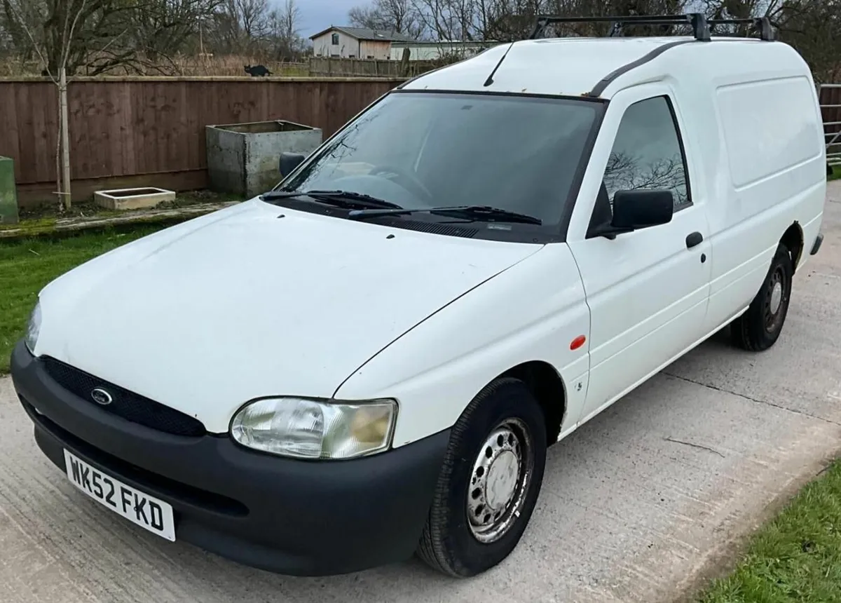 2002 Ford Escort 55 Van - Image 4