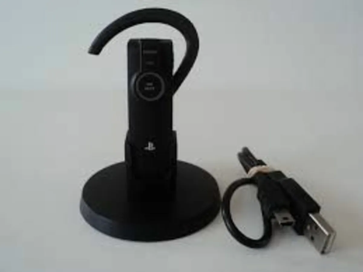 PlayStation PS3. Earpiece. 2 Earphones Docking Pod - Image 3