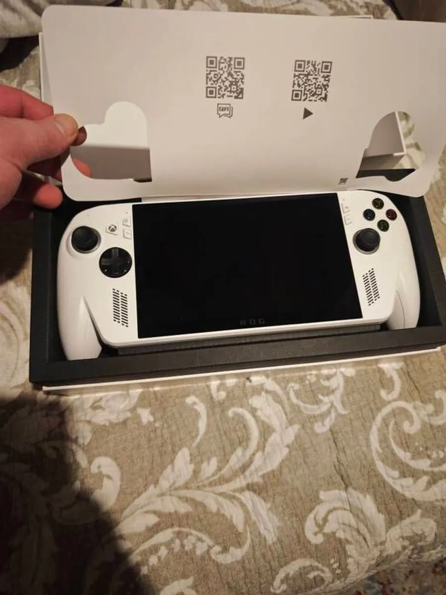 Asus Rog Xbox Ally Amd Ryzen Z2 A 7" | 16gb | 512gb - Image 2