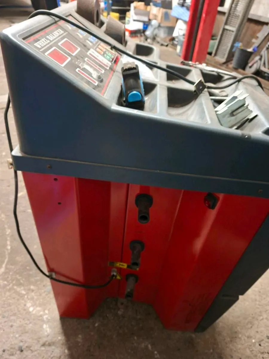 Wheel Balancer - Image 2