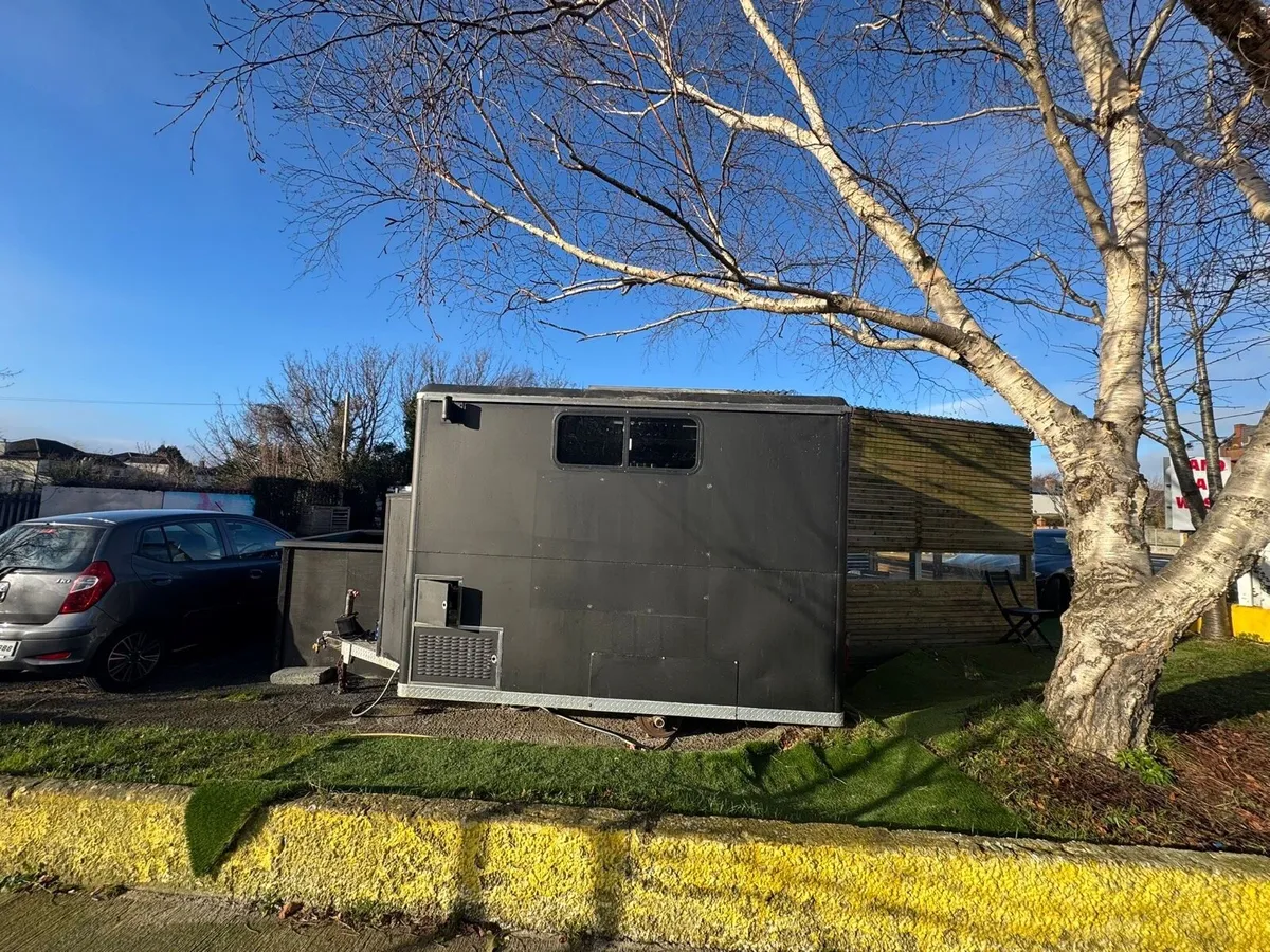 Catering Equipment/Food truck - Image 3