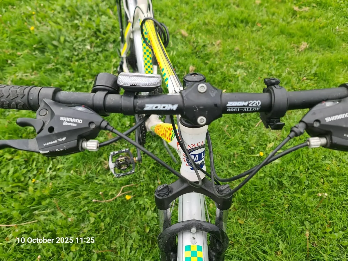 🚲 Ambulance Style Response Bike – Shimano 8-Speed - Image 3