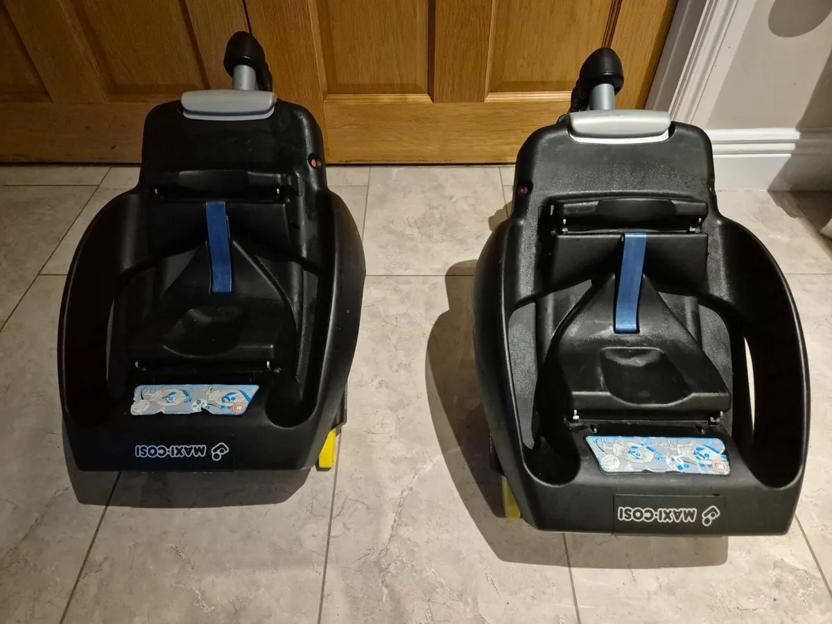 Maxi cosi car seat & isofix bases - Image 4