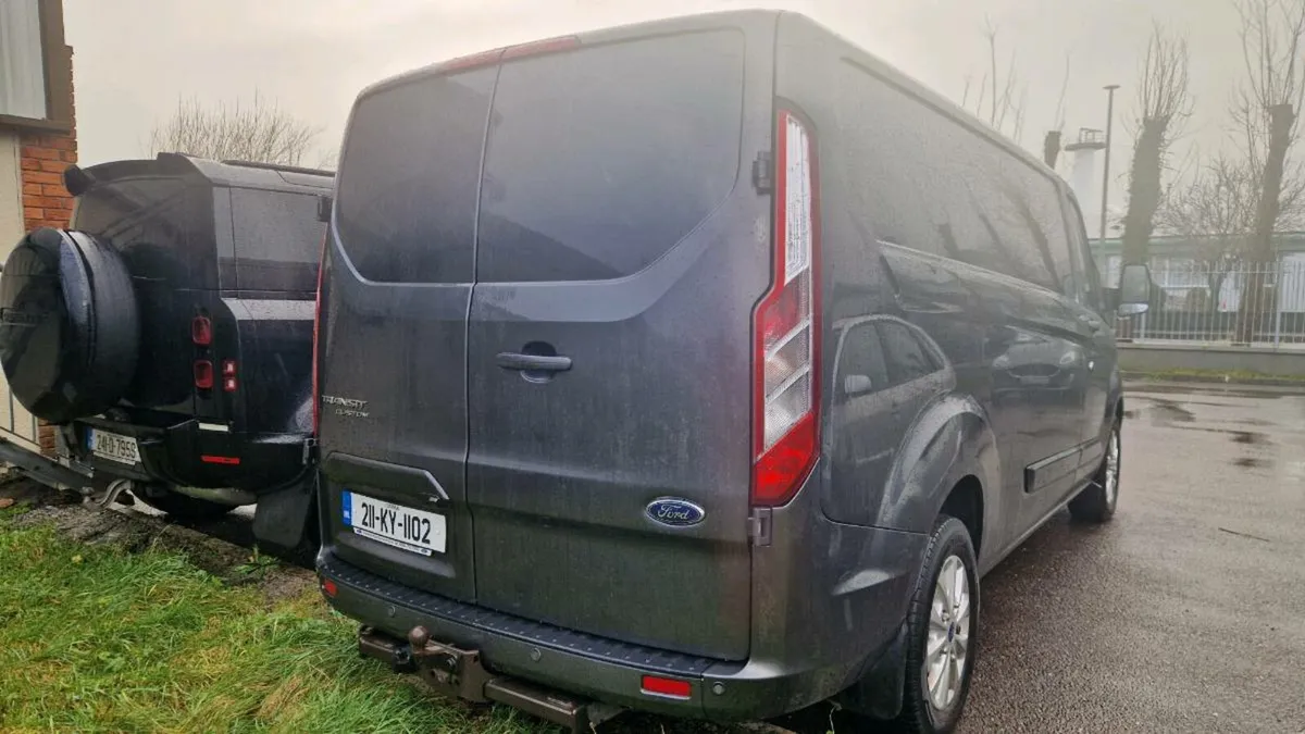 Ford Transit Custom Limited 170 BHP, NO VAT - Image 3