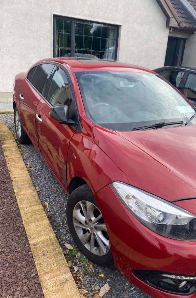 2015 Renault fluence - Image 4