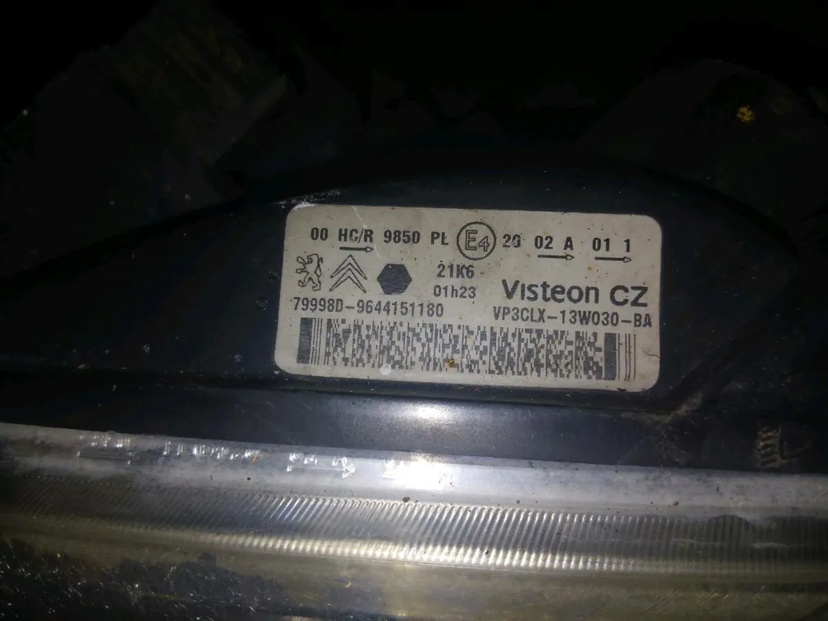 Peugeot/ Citreon Headlights - Image 3