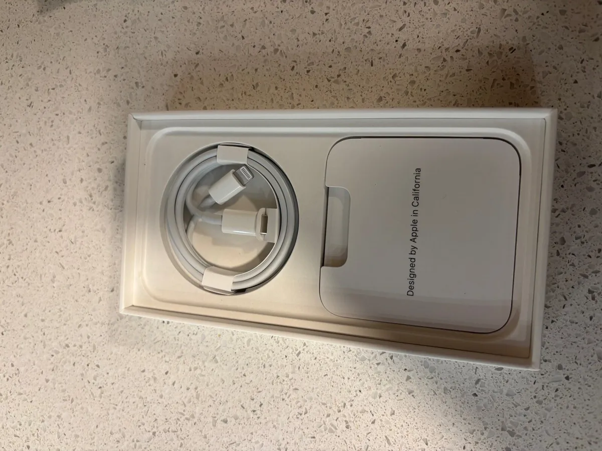 iPhone 13 128gig - Image 2