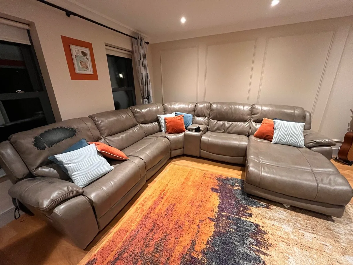 Reclining Corner couch - Image 1