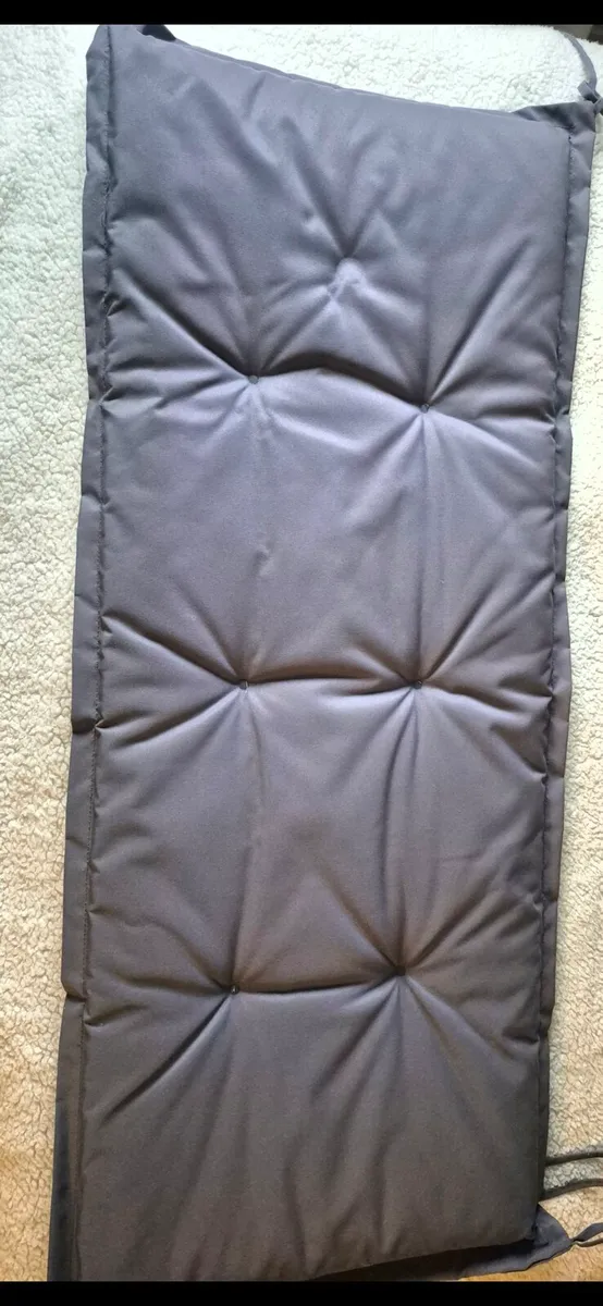 Garden cushions - Image 1