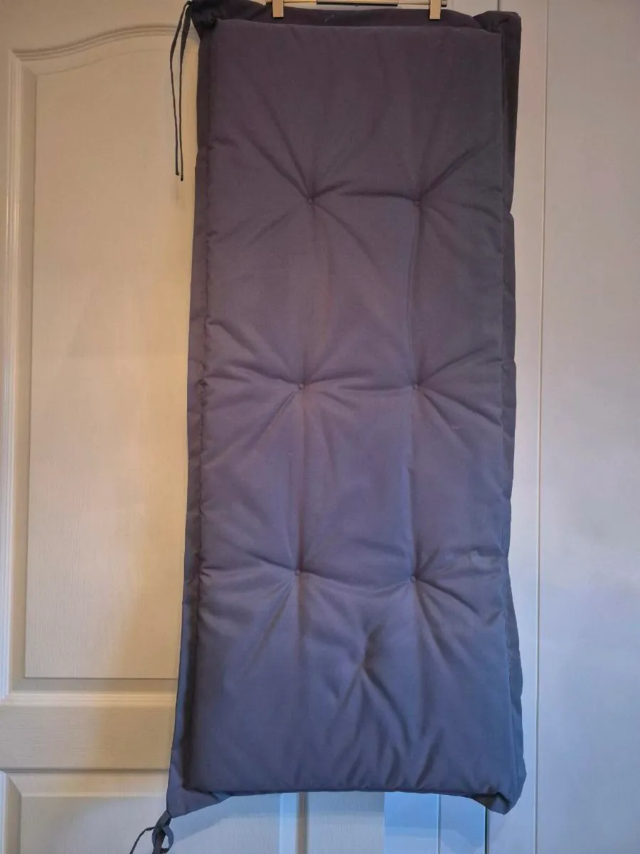 Garden cushions - Image 2