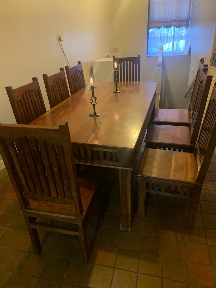 Dining table and 8 Dining Chairs - Image 1