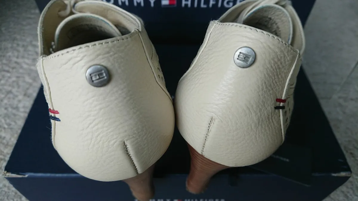 Tommy hilfiger high heels shoes UK7 - Image 2