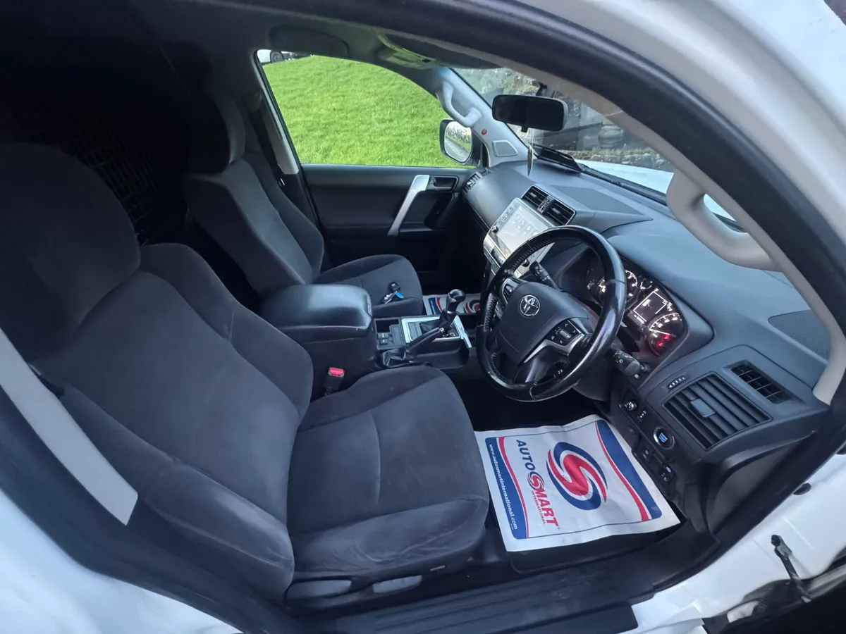 JAN SALE 🛞 Toyota Land Cruiser auto  2022 + VAT - Image 4