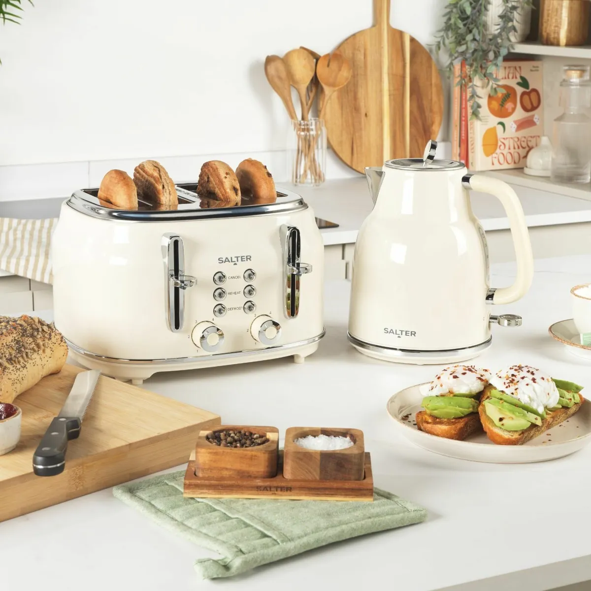 Retro Cream 4-Slice Toaster – ­Wide Slots 6 - Image 2