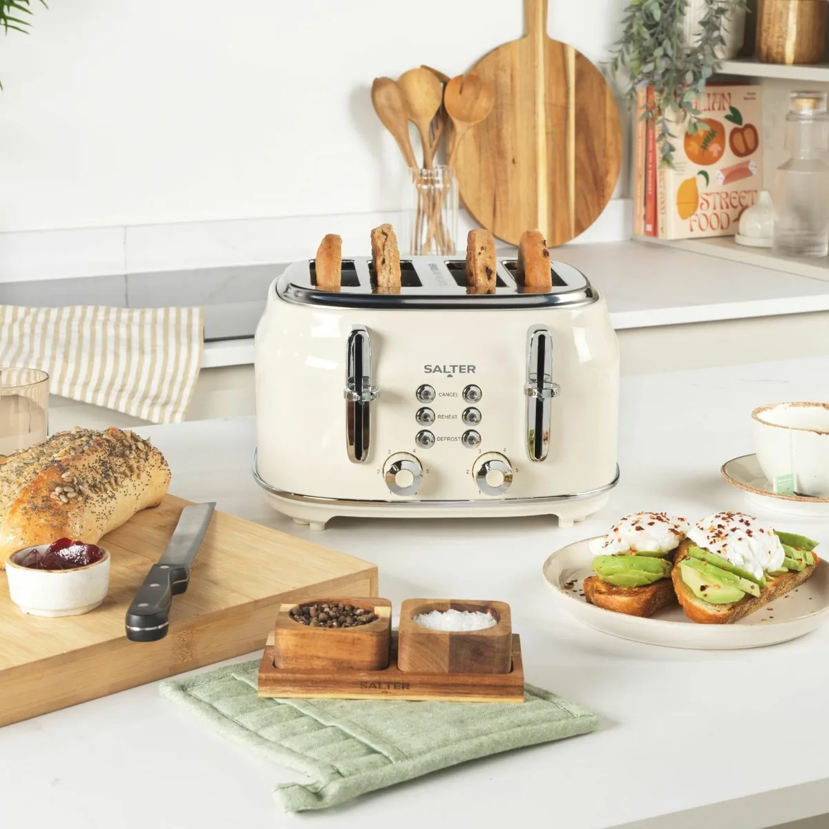 Retro Cream 4-Slice Toaster – ­Wide Slots 6 - Image 4