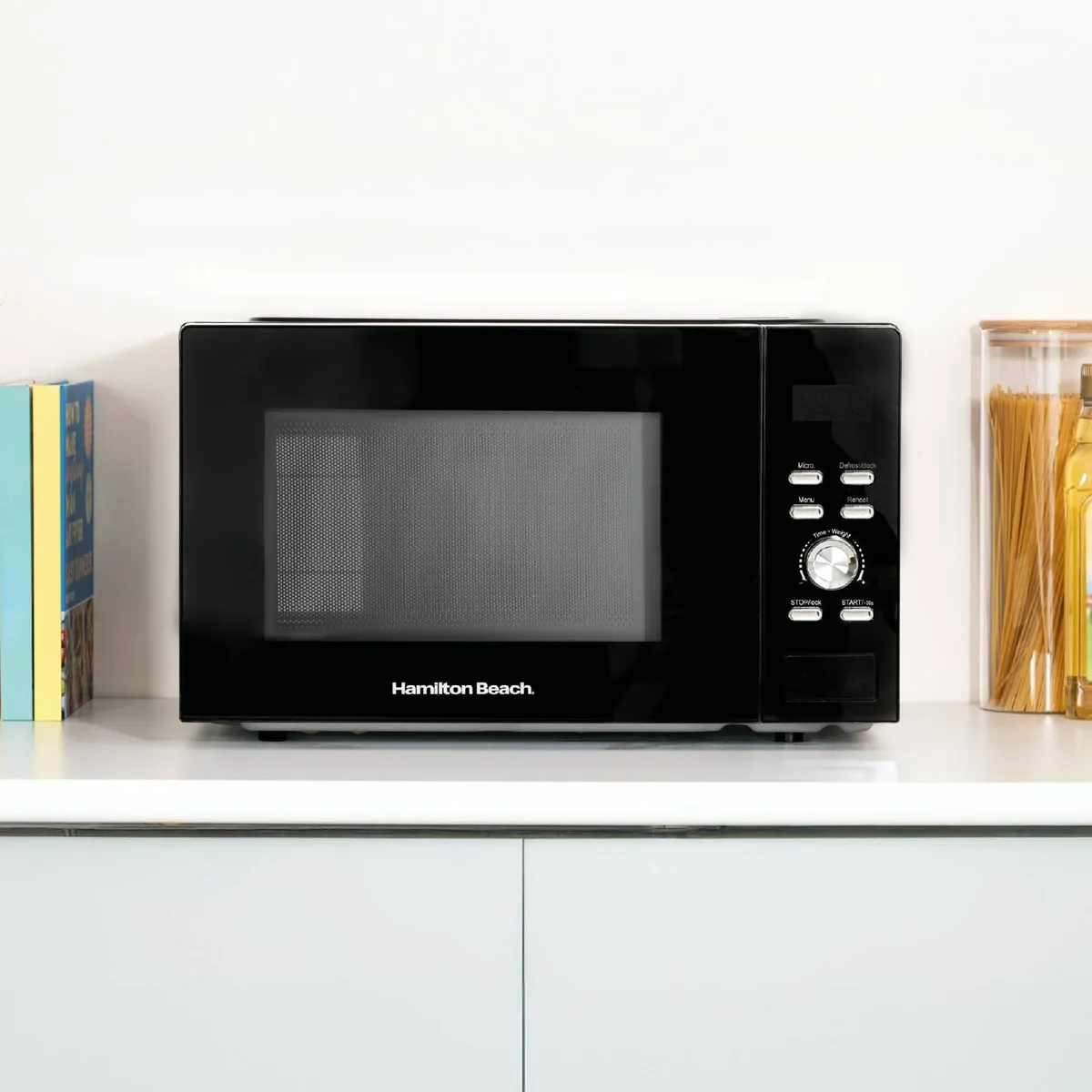 30L Family Microwave Digital Controls 8 Pre-Set - Image 2