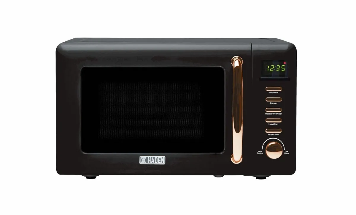 Salcombe 800W Microwave Oven - Versatile with - Image 1