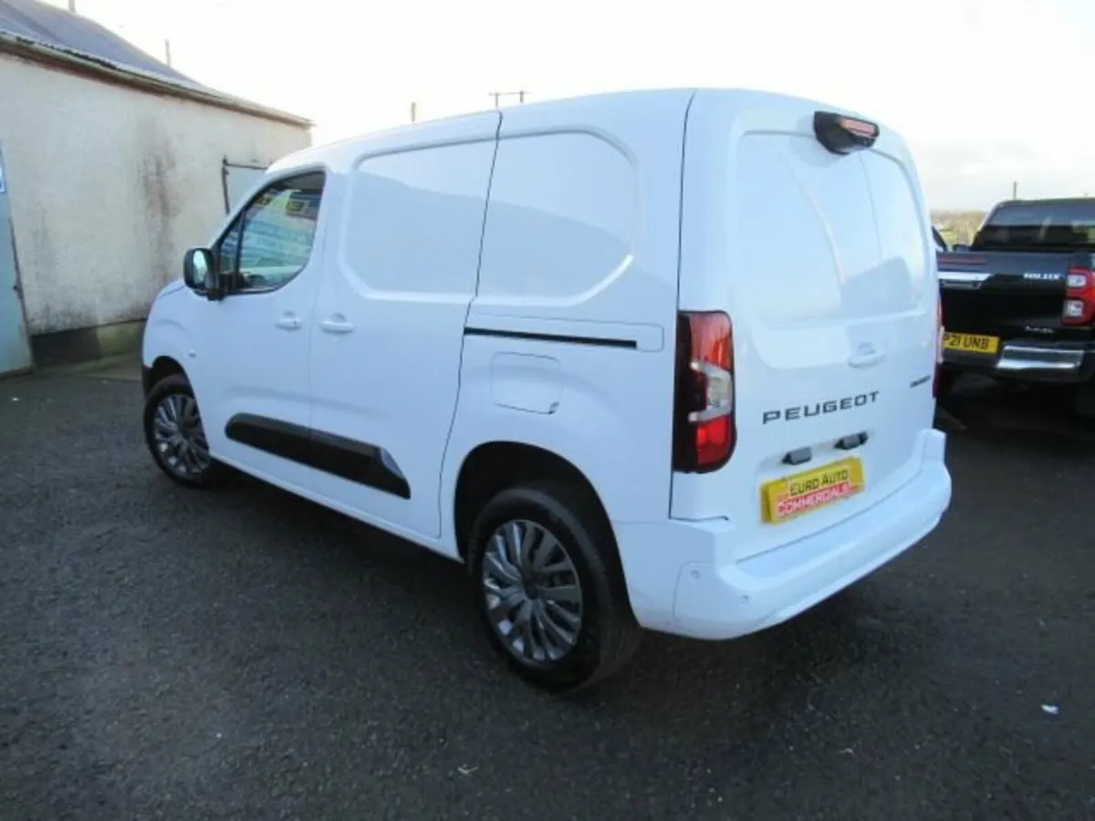 1.5 BlueHDi 1000 Asphalt Standard Panel Van 5dr Di - Image 2