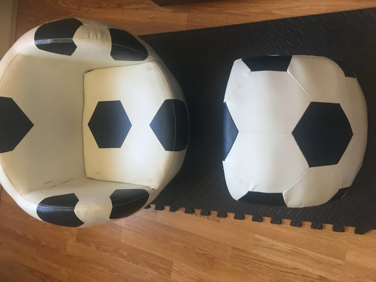 Kids Football chair - Image 2