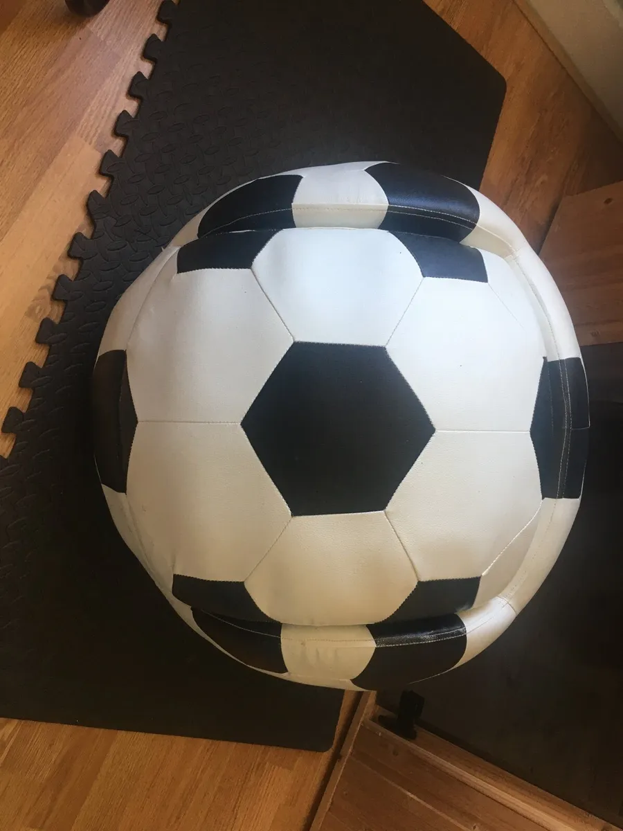 Kids Football chair - Image 1