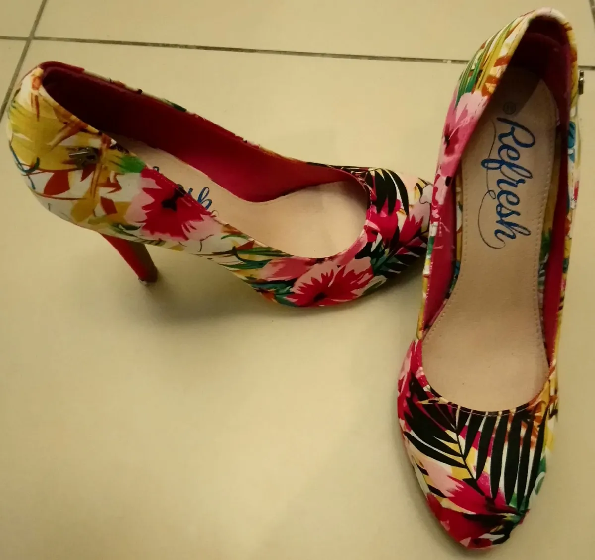 REFRESH - flowers high heels size UK6 EU39 - shoes - Image 1