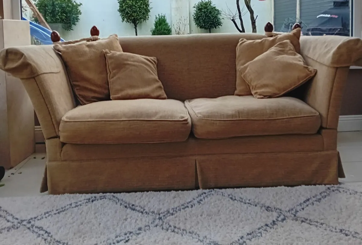 Sofa Laura Ashley - Image 1