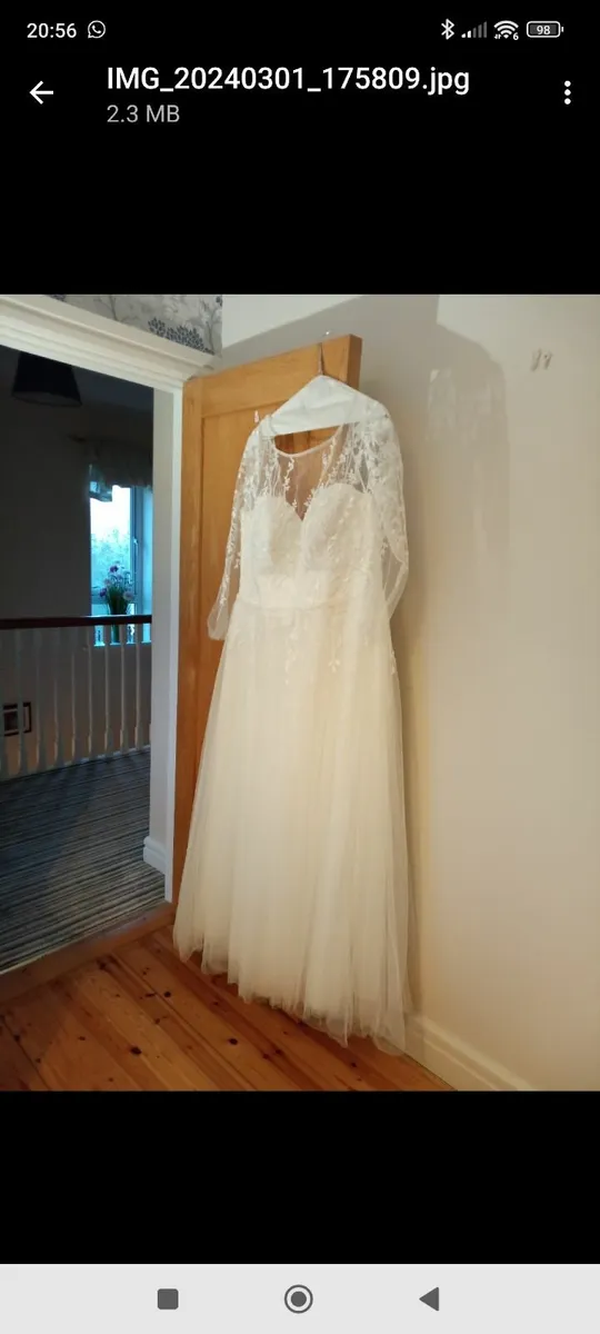 Wedding dress - Image 4