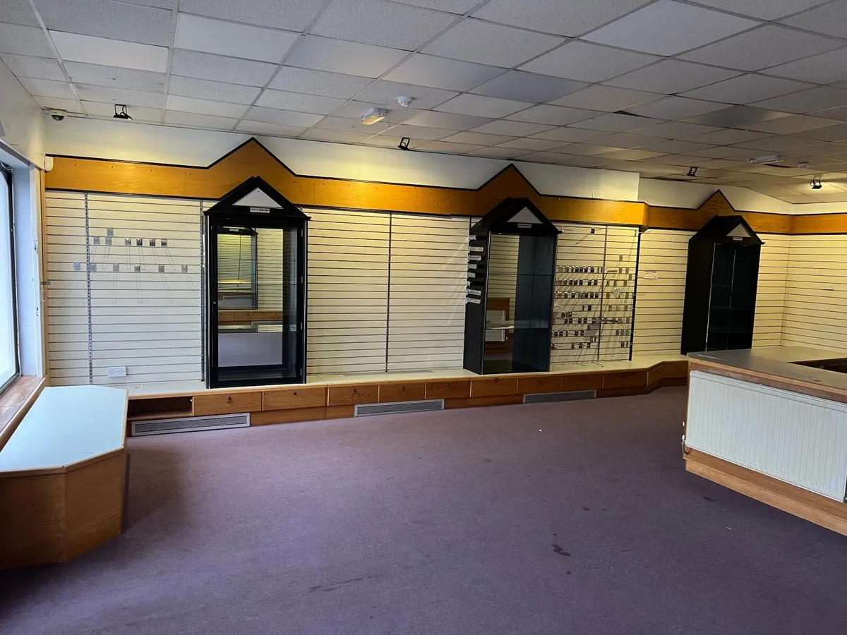 Shop refurbished stock - Image 2