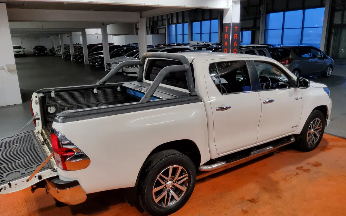 Toyota Hilux 2016 - Image 3