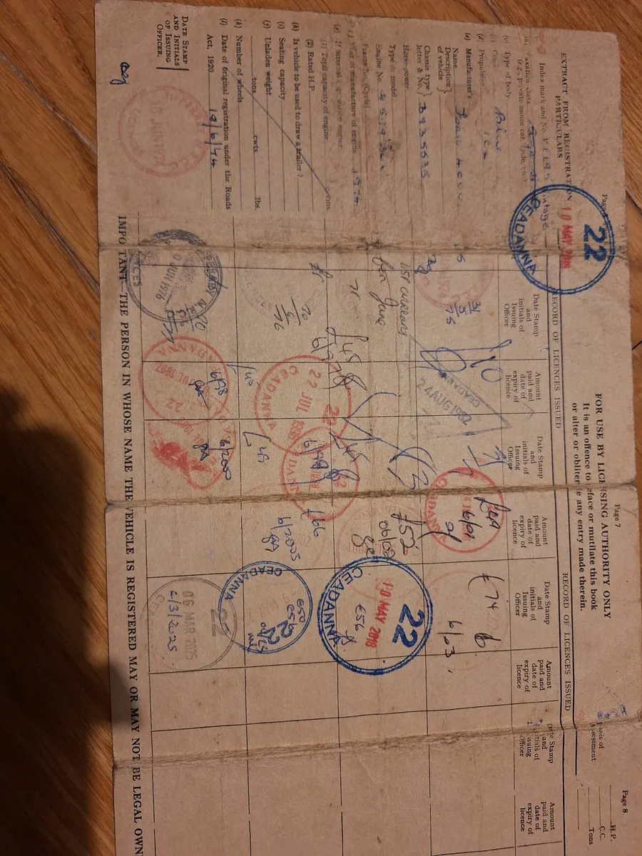 Vintage Tractor - Image 3