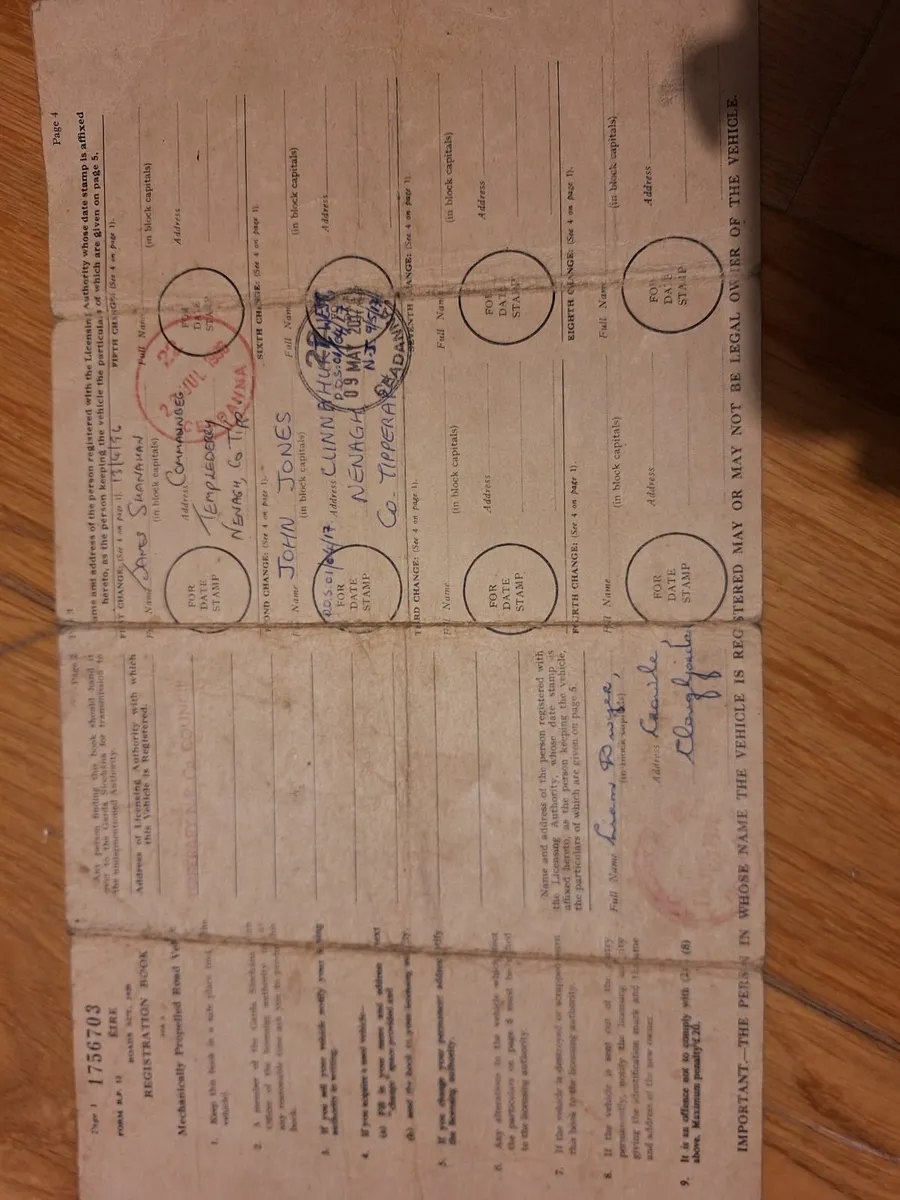 Vintage Tractor - Image 2