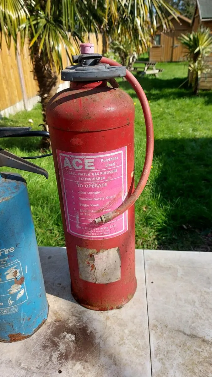 The price is for three.
3 vintage fire extinguishe - Image 3