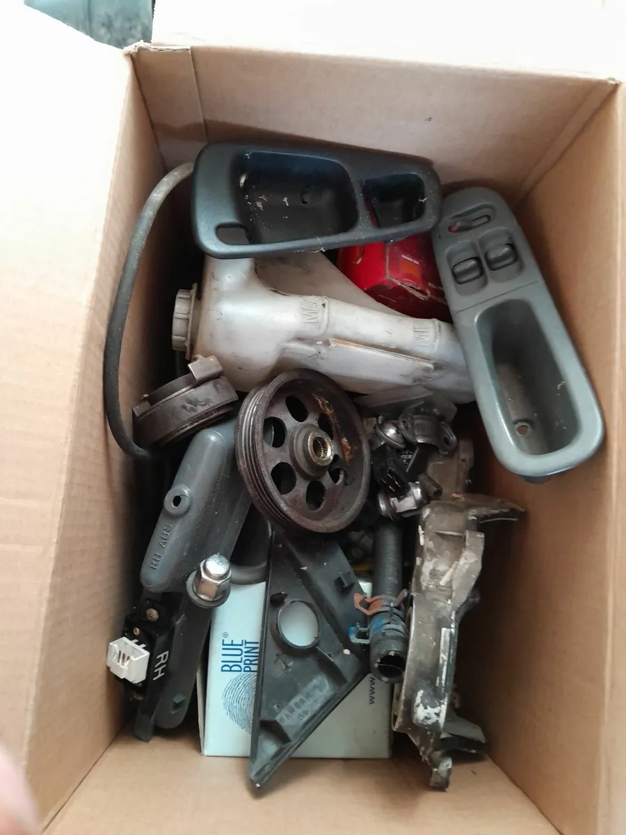 Volkswagen Golf 2004 - Image 3