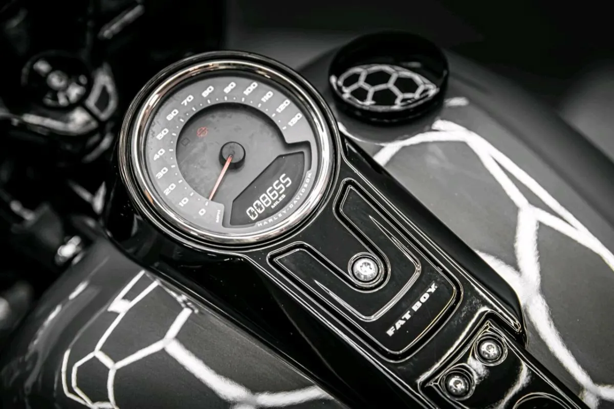 2 HARLEY DAVIDSON FAT BOY MODELS 🖤 - Image 4