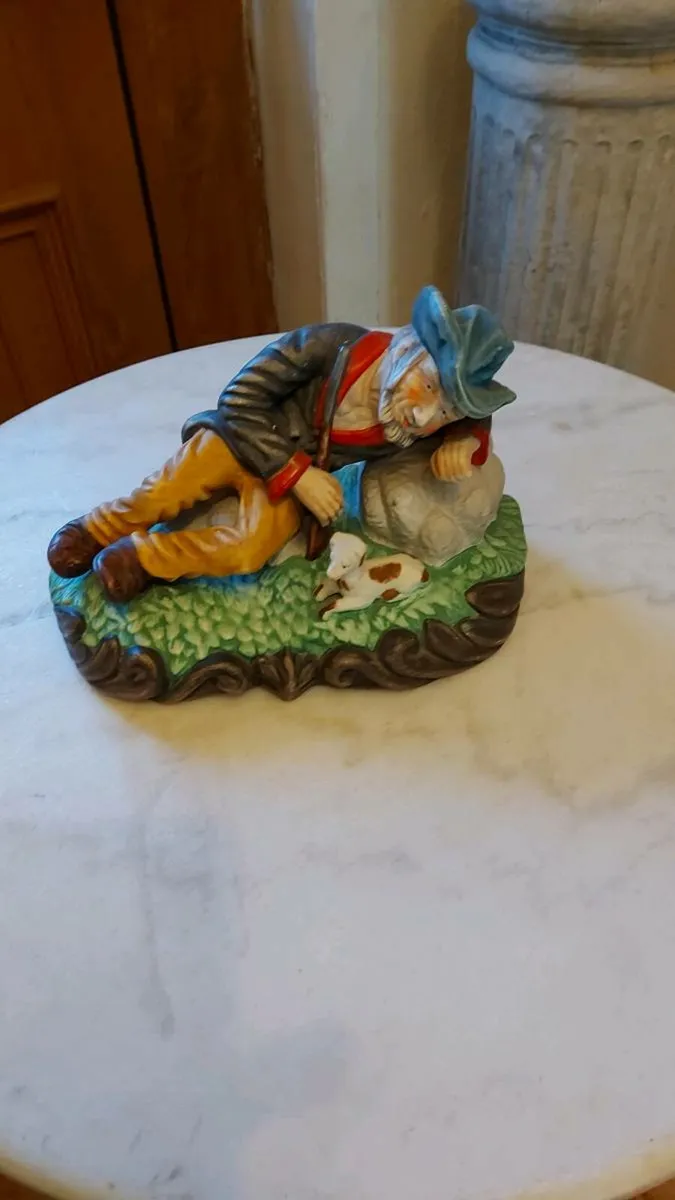 Capodimonte Style [Old Man resting with his dog] - Image 1